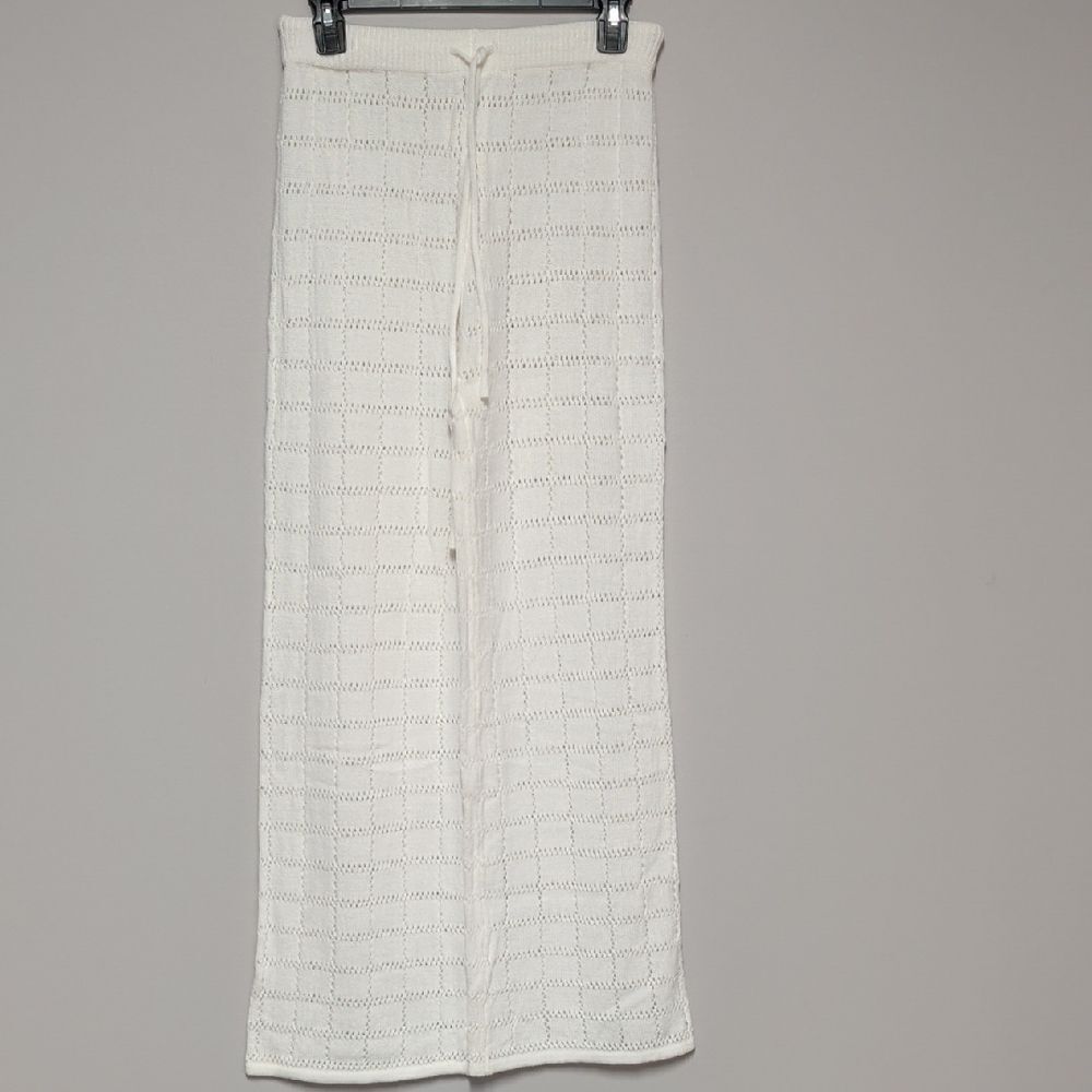 Elegant White Knit Pants